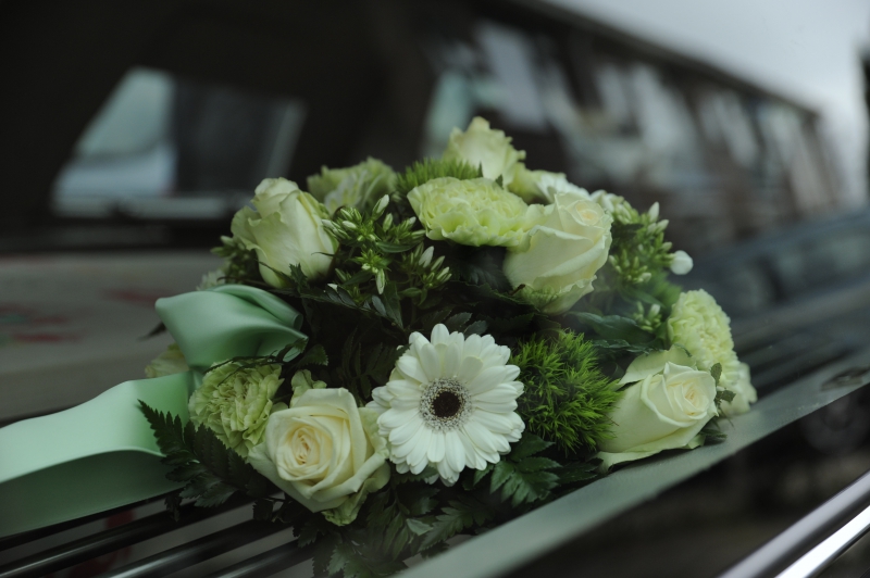 funeraire-FONTAN-min_flowers-4839339